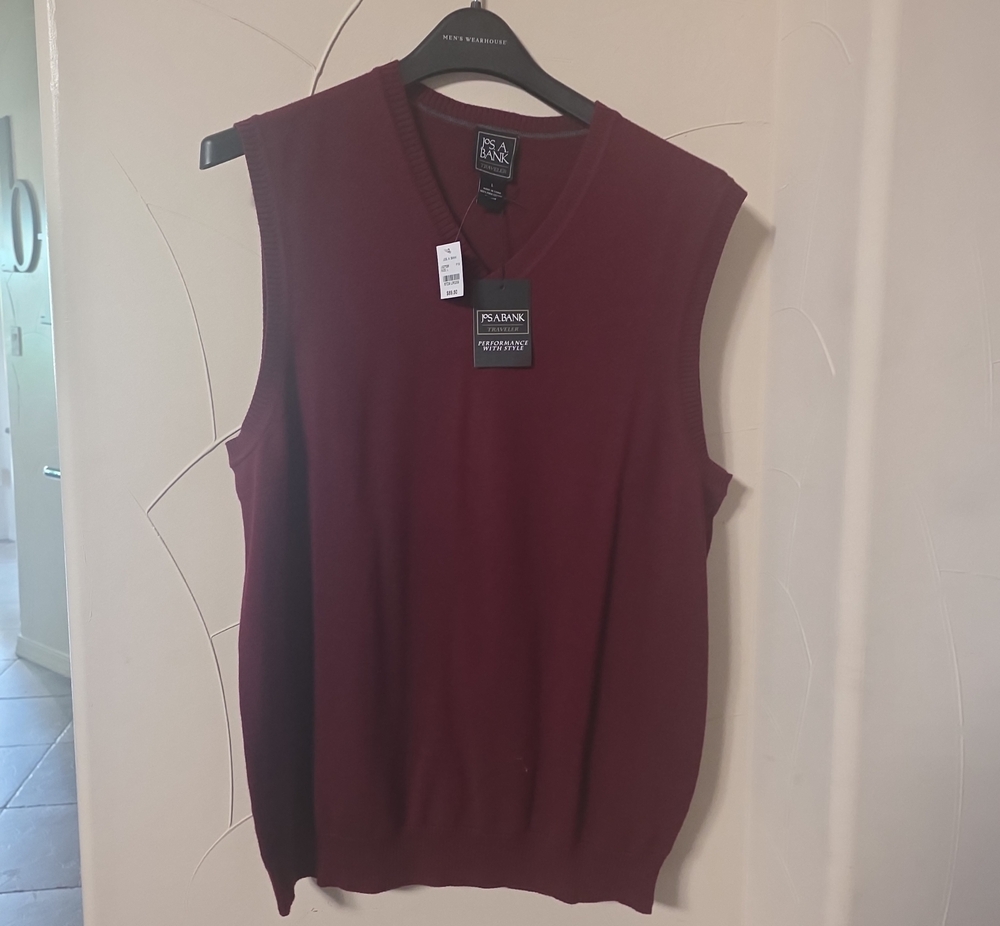 Jos. A. Bank Men's V-Neck Sweater Vest in Burgundy